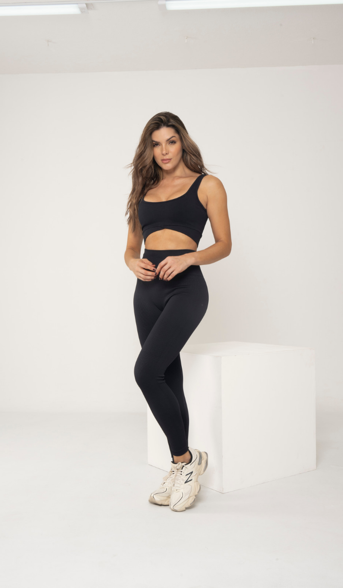 Ropa Deportiva Colombiana Be fit - Modelos Disponibles para entrega  inmediata Unitalla. 💯💯💯🇧🇷🇧🇷🇧🇷 ORIGINALES. TENEMOS MODA FEMENINA  PARA HACER DEPORTE. 👉ENTERIZO $1500 Mx 👉CONJUNTO LEGGINS $1400 Mx Estamos  En Monterrey y hacemos