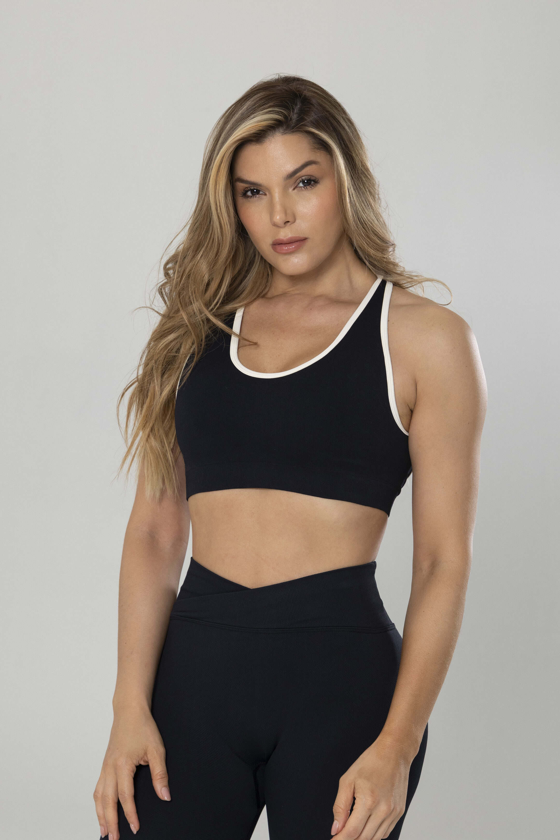 Set Still (Top +Leggings) Bfit - Image 2